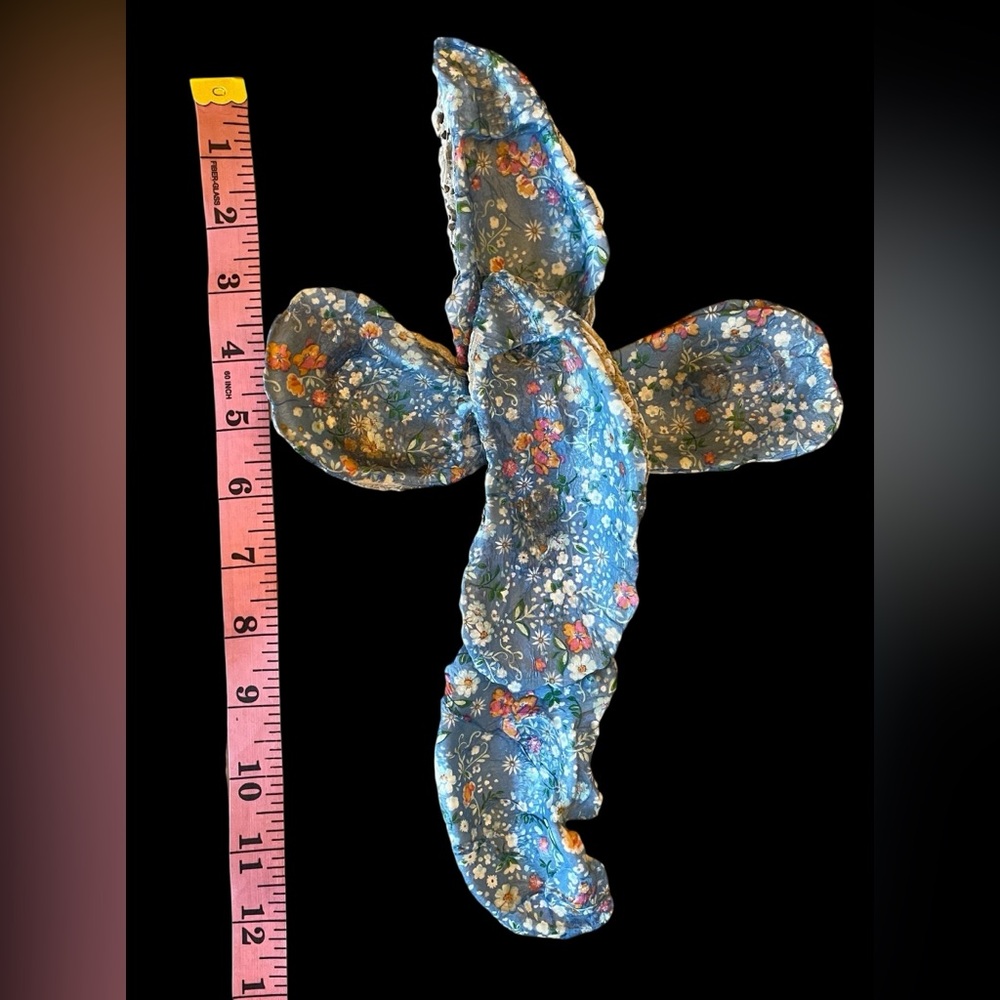 Oyster Shell Cross Decor